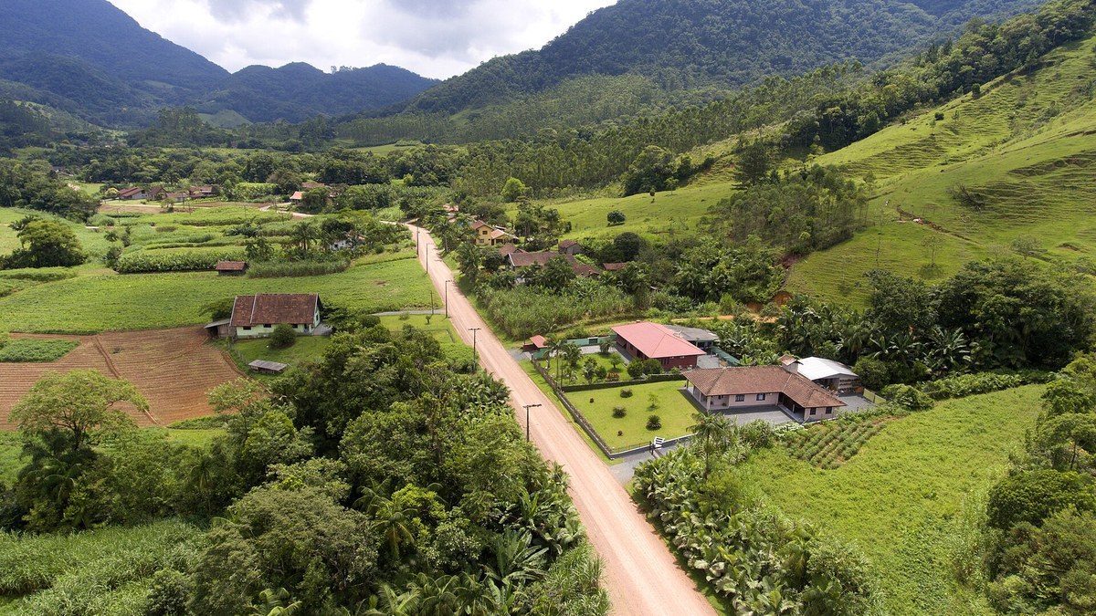 O vale de Pomerode visto do alto, na Rota do Enxaimel