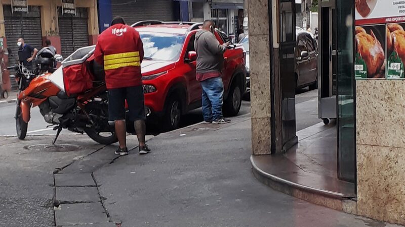 O app de delivery virou o banco do restaurante — e repassar a inflação no cardápio conta ponto