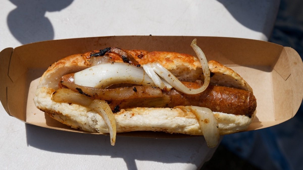 A lei permite que sua salsicha seja 60% CMS — e o cachorro-quente começou a fugir dela